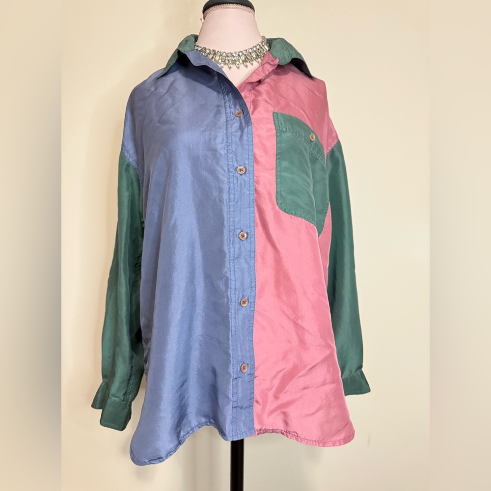 Paris Sport Club vintage 100% silk Colorblock Button-Up Shirt in size medium
